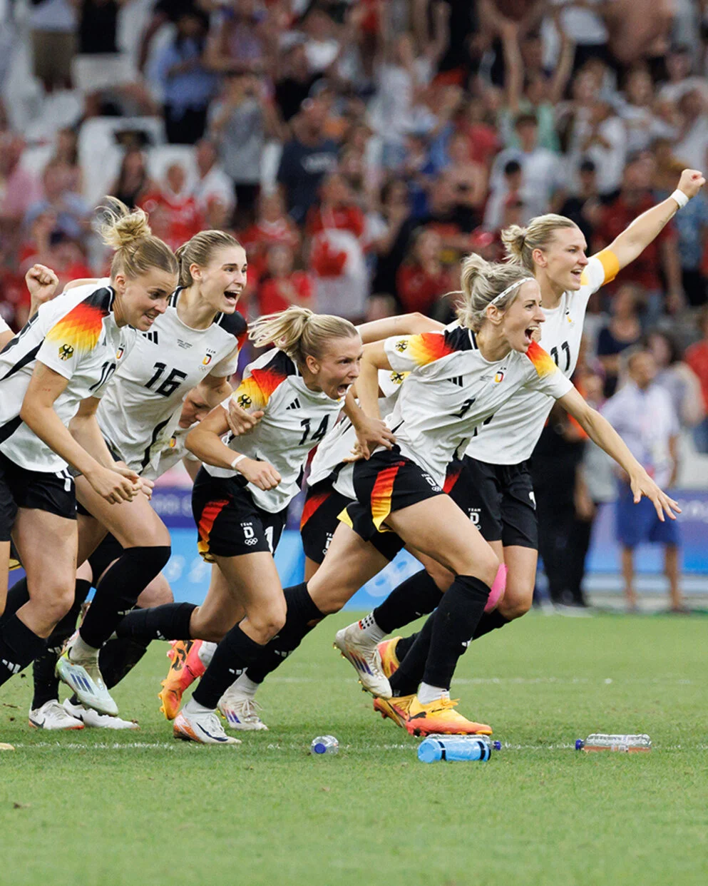 其年轻前锋 其年轻前锋